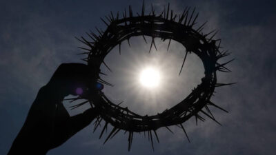 ¿Por qué cubren las imágenes religiosas en Semana Santa?