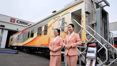 tren turístico que parece hotel para adultos mayores