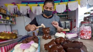 Si tienes negocio o abrirás uno, así puedes recibir $12 mil del Bienestar