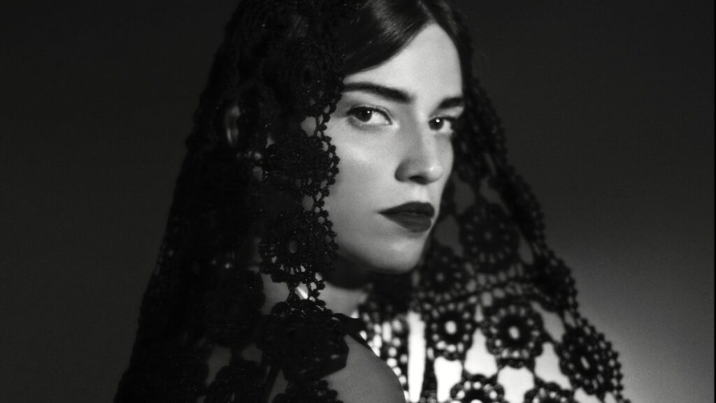 Wen (nombre artístico de Clara Trucco) lanza Fruto, su esperado primer álbum solista