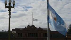 ¿Por qué Argentina está imponiendo nuevas reglas para inmigrantes?