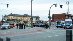 Detienen a mujer tras apuñalar, al menos, a 17 personas en estación de tren de Alemania