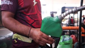 Video muestra violento asalto en gasolinera de Tlaxcala en menos de un minuto