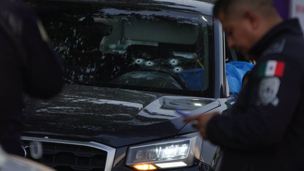 Asesinos de funcionarios de CDMX, habrían huido al Edomex.