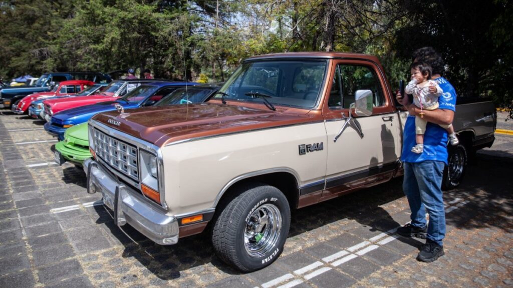 ¿Qué pasa si compras un auto con más de 10 años de antigüedad?