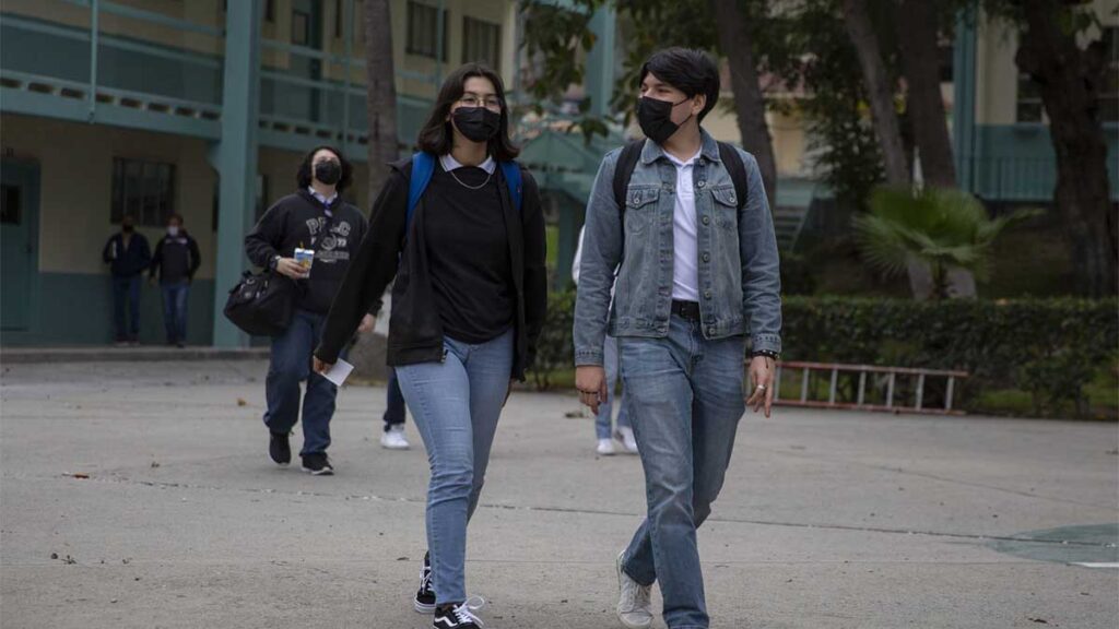 Lanzan convocatoria de becas en Cancún