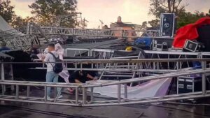 Momento exacto en el que colapsa escenario en Perú; hay al menos 12 heridos