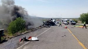 Choque múltiple deja, al menos, ocho fallecidos en la autopista Cuacnopalan-Oaxaca