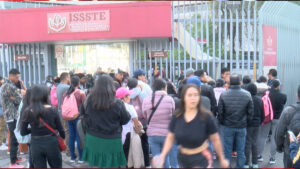 CNTE bloquea instalaciones de Pensionissste y Afores