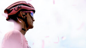 La fortuna que ganaría el mexicano Issac del Toro si resulta vencedor en el Giro de Italia 2025