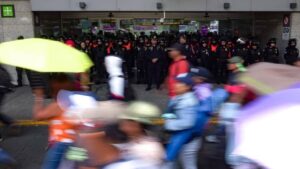 AICM refuerza seguridad ante bloqueos de la CNTE en accesos