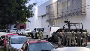 Detienen a 17 personas en Michoacán, tras muerte de soldados por mina