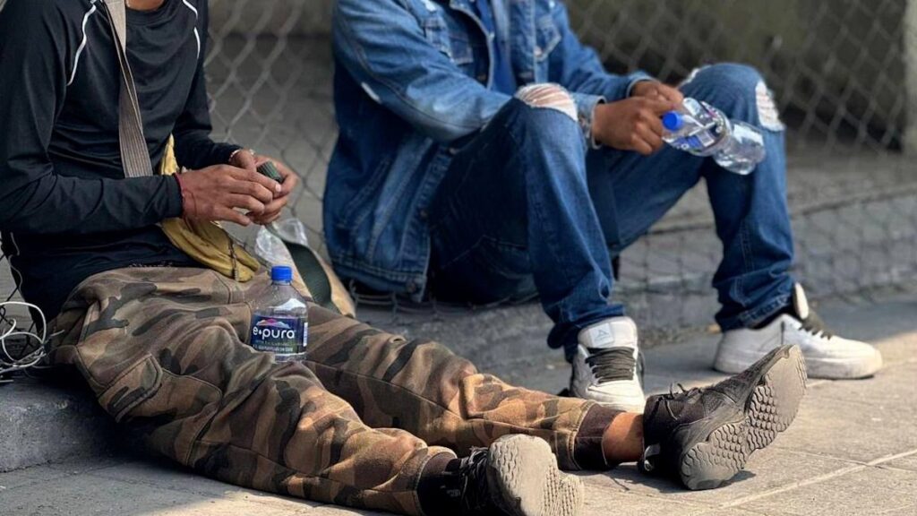 Detienen a dos policías y una mujer en Tlaquepaque; iban por jóvenes atraídos con falsa oferta de trabajo