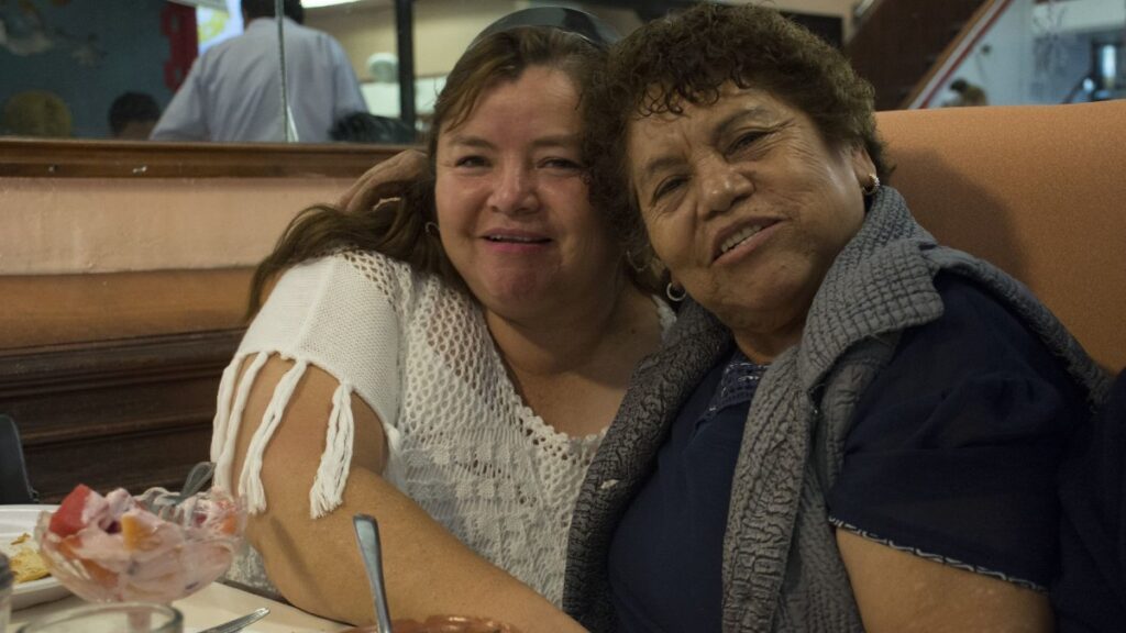 Día de las Madres en CDMX prevé derrama de más de 5 mil mdp, 15.8% mayor a 2024: Canaco