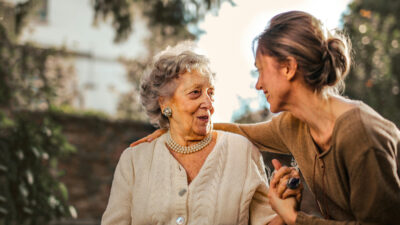 Canciones para festejar este Día de las Madres, te dejamos este playlist de Claro música