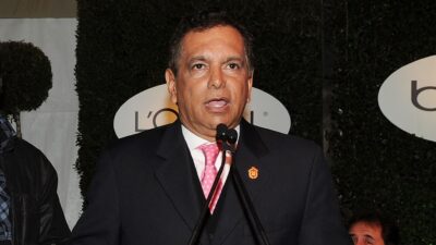 Fidel Herrera Beltrán fue un abogado, escritor y político mexicano, originario de Nopaltepec, Veracruz, que nació el 7 de marzo de 1949.