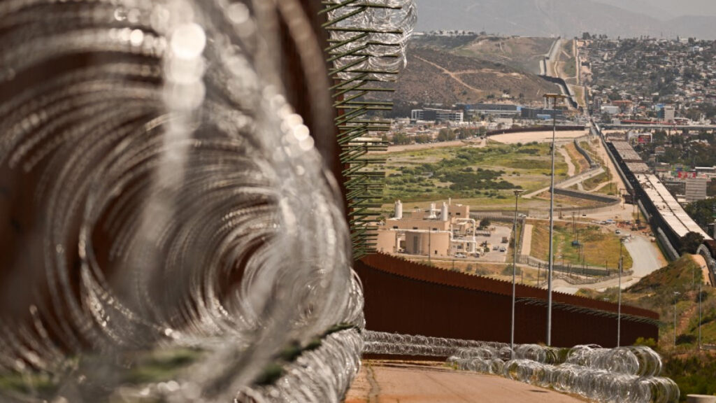 EE. UU. designa zonas de defensa en frontera con México