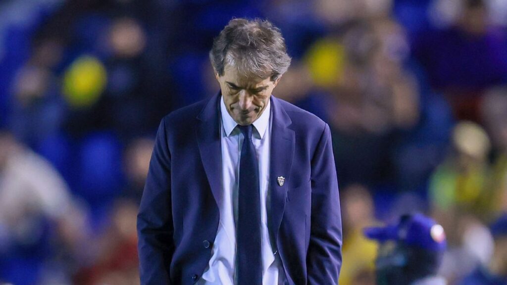 Guillermo Almada presentó su renuncia al Pachuca