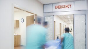 “Hace un calor infernal”: paciente con cáncer denuncia fallas en el aire acondicionado del Hospital del ISSSTE en Veracruz