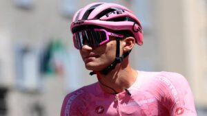 Isaac del Toro pierde la Maglia Rosa, pero hace historia en el Giro de Italia 2025