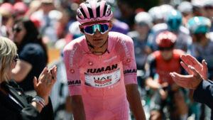 Isaac del Toro se sube al podio y está a dos etapas de coronarse en el Giro de Italia 2025: así le fue este viernes