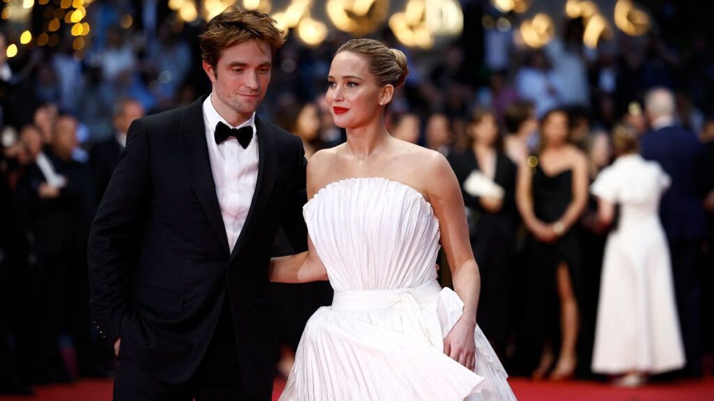 Jennifer Lawrance y Robert Pattinson en Cannes 2025