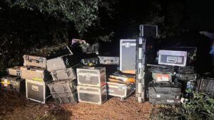 Localizan instrumentos robados a Los Ángeles Azules durante falso retén en la México-Puebla