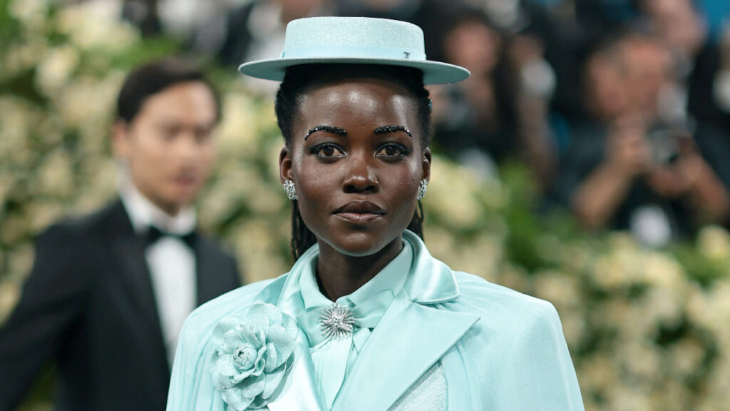 Lupita Nyong’o deslumbra en la MET Gala 2025