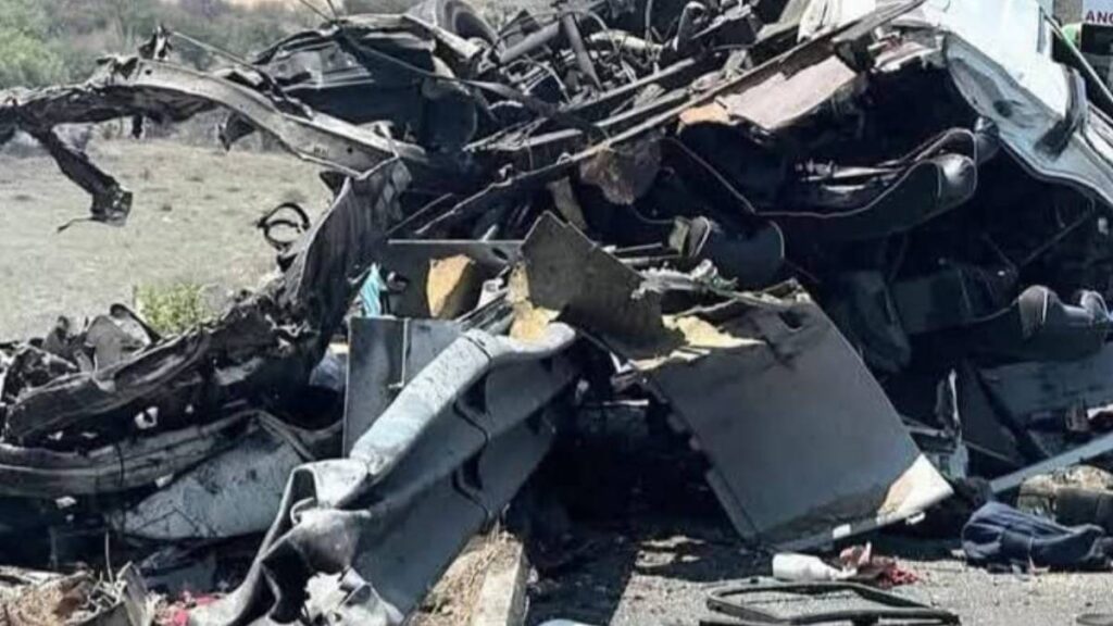 Nueve de los 22 fallecidos en el accidente eran maestros.