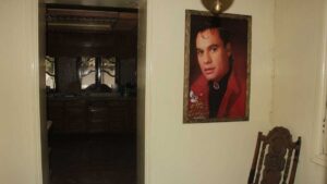 Así es la casa-museo de Juan Gabriel: un recorrido por la casa del “Divo”