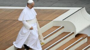 Papa León XIV pide dejar entrar “ayuda humanitaria digna” a Gaza