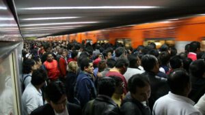 ¿Por qué el Metro se vuelve más lento cuando llueve? Esto dice sobre “marcha de seguridad”
