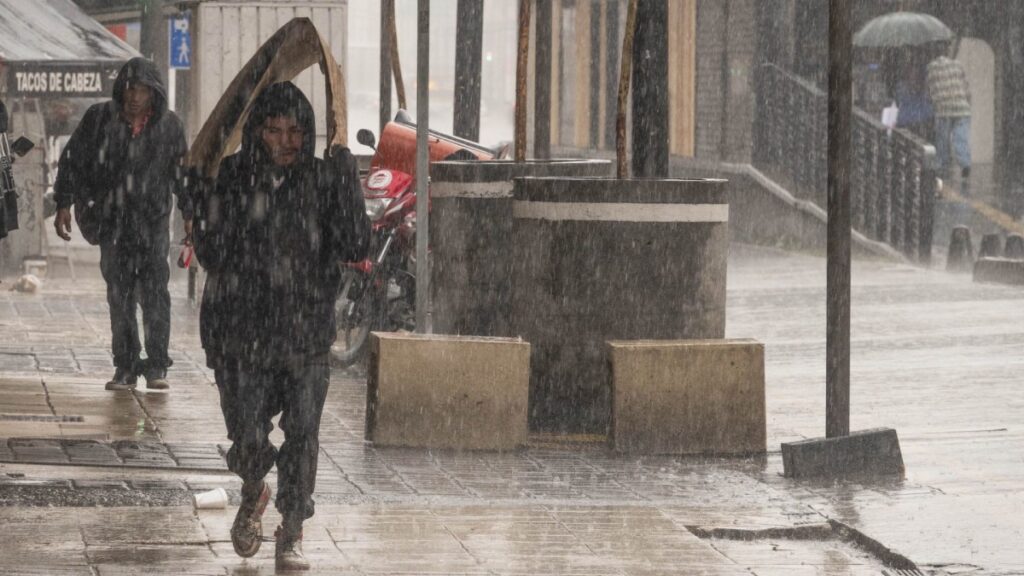 Protégete de las fuertes lluvias en CDMX