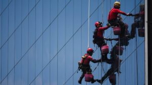 ¿Te toca trabajar el 5 o 10 de mayo? Esto dice la ley sobre tu pago