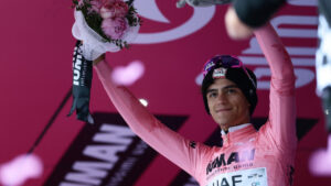 ¿Quién es Isaac del Toro, el ciclista mexicano que está haciendo historia en el Giro de Italia 2025?