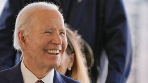Joe Biden reaparece tras diagnóstico de “agresivo” cáncer de próstata