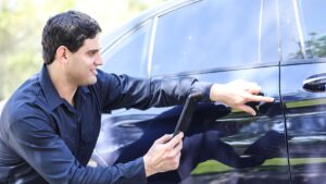 ¿Cómo saber si un auto usado fue chocado y después reparado?