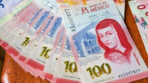 Si tienes estos 4 documentos y cumples los requisitos, te podrían depositar mil 900 pesos bimestrales