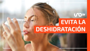 7 señales de que no estás tomando suficiente agua y qué hacer al respecto