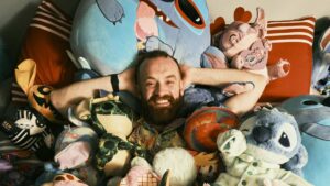 “Lilo y Stitch”: ¿cómo un extraterrestre azul y peludo se convirtió en la vaca lechera de Disney?