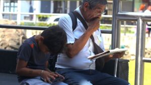 ¡Alerta! Adultos mayores, blanco de fraudes digitales; Policía Cibernética emite recomendaciones