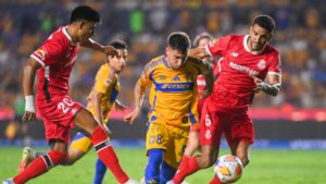 ¡Dejan todo para la vuelta! Toluca y Tigres empatan en la ida de las semifinales