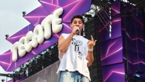 Tony Mils presenta su primer álbum en el Tecate Emblema 2025: “Es un sueño cumplido”