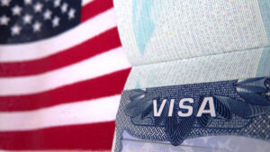 EE. UU. tiene derecho a cancelar visas y congelar cuentas pero debe seguir el debido proceso