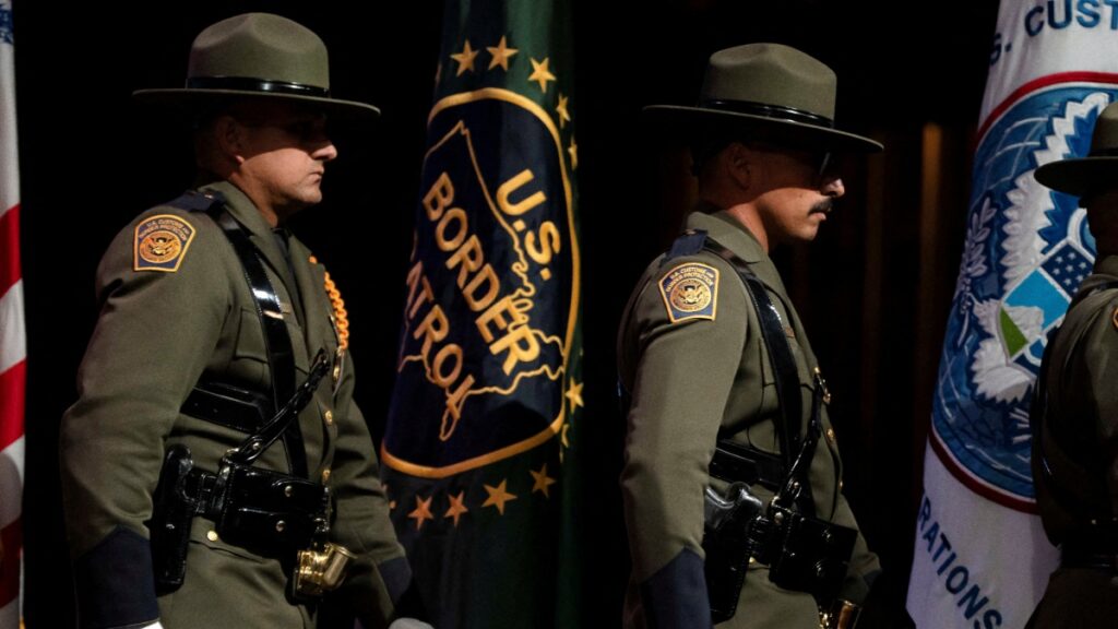 5 recomendaciones para migrantes del Consulado en Los Ángeles en caso de ser víctima de una detención