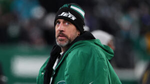 Aaron Rodgers firma con Steelers y enfrentará a los Jets en su debut