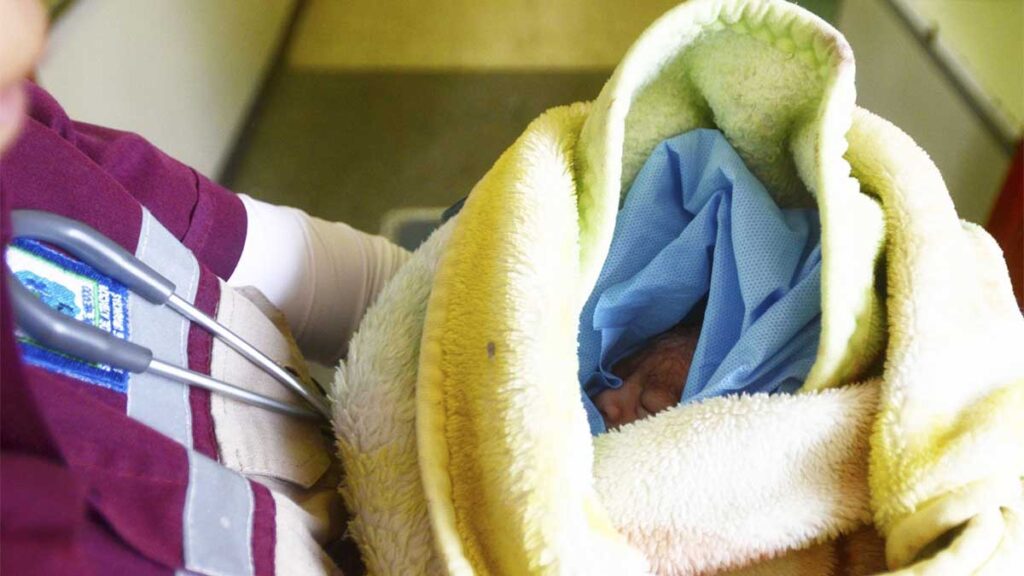 FGE rescató a la bebé abandonada.