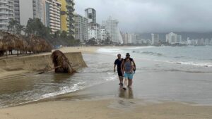 Dalila provoca daños y destrucción en Acapulco; lluvias continuarán este fin de semana