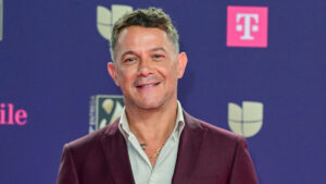Otra fan de Alejandro Sanz rompe el silencio: “Veo a un hombre con un corazón de hierro”