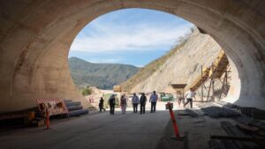 El antes y el después del túnel “El Tornillo”, en la carretera Mitla-Tehuantepec, que colapsó por las lluvias de Erick